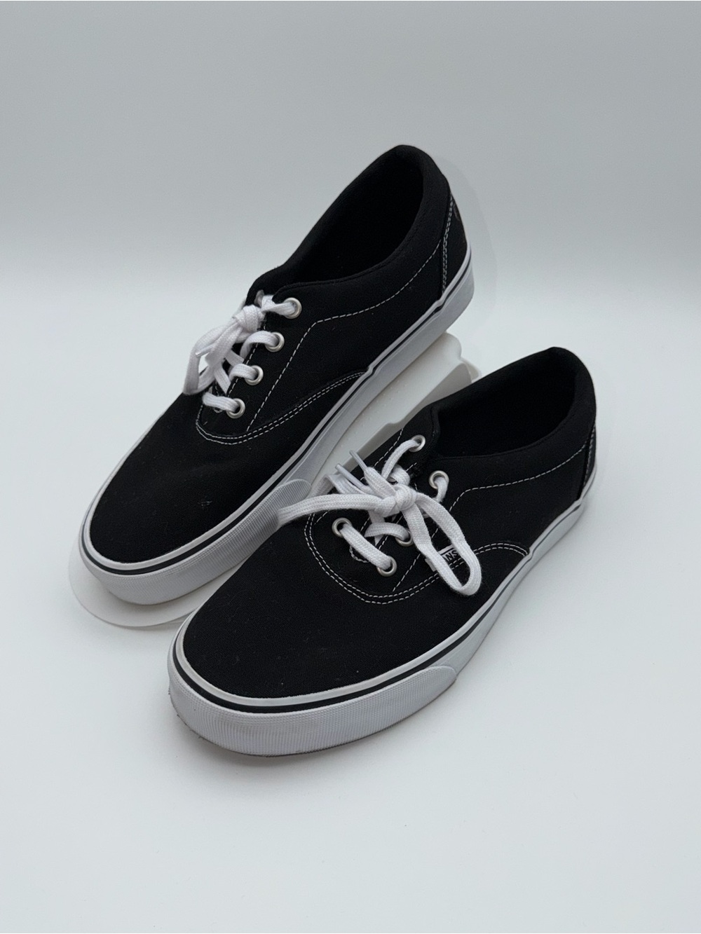 Vans Women’s Canvas Sneakers | Black | Size 9 | EUC